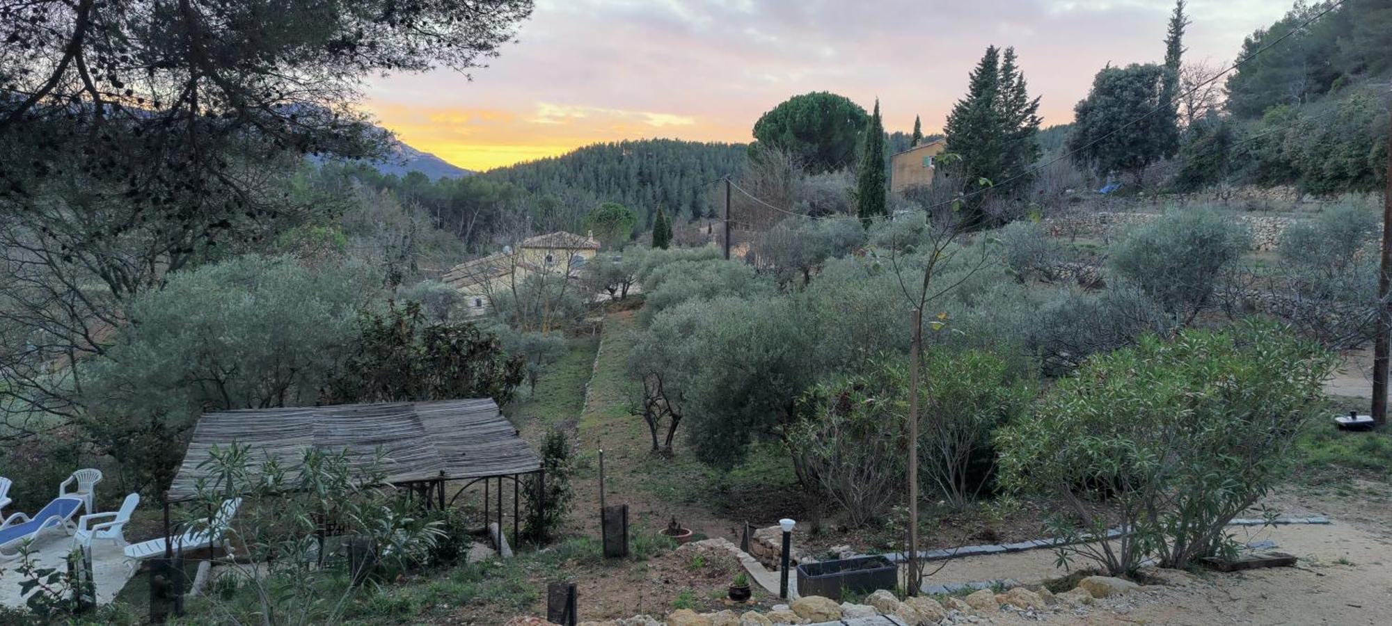 Villa Cigalons En Pleine Pinede Avec Piscine Chauffee De Mai A Septembre Auriol Buitenkant foto