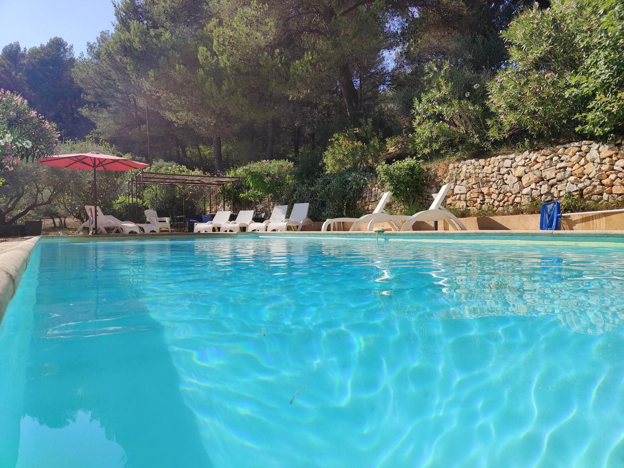 Villa Cigalons En Pleine Pinede Avec Piscine Chauffee De Mai A Septembre Auriol Buitenkant foto